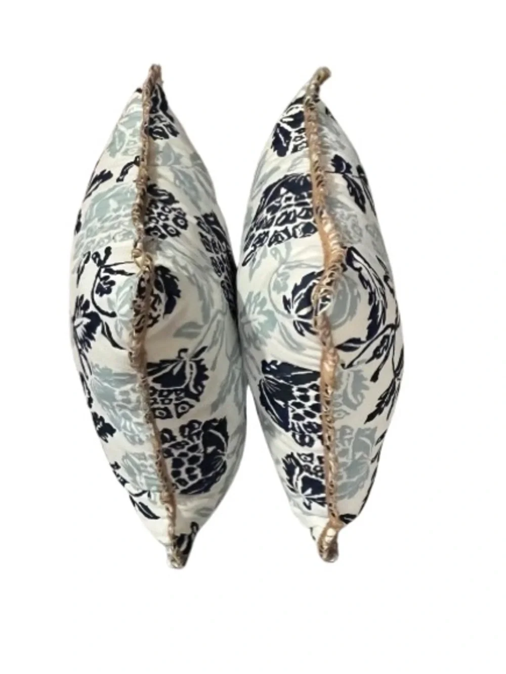 NWOT- Set of 2- Outdoor Coastal Decorative Floral Pillows. 19”x 19”